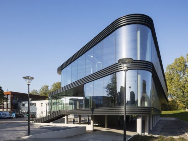 Steel Structures in Commercial Buildings - Image 4